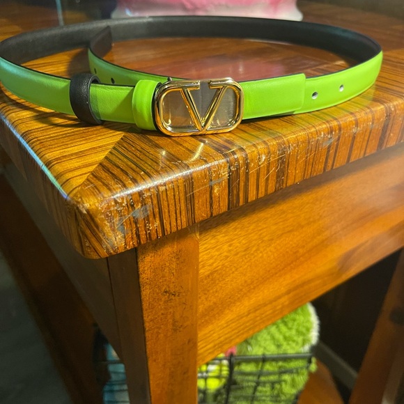Valentino lime Green ,black reversible Belt with Gold V Buckle - Picture 6 of 9